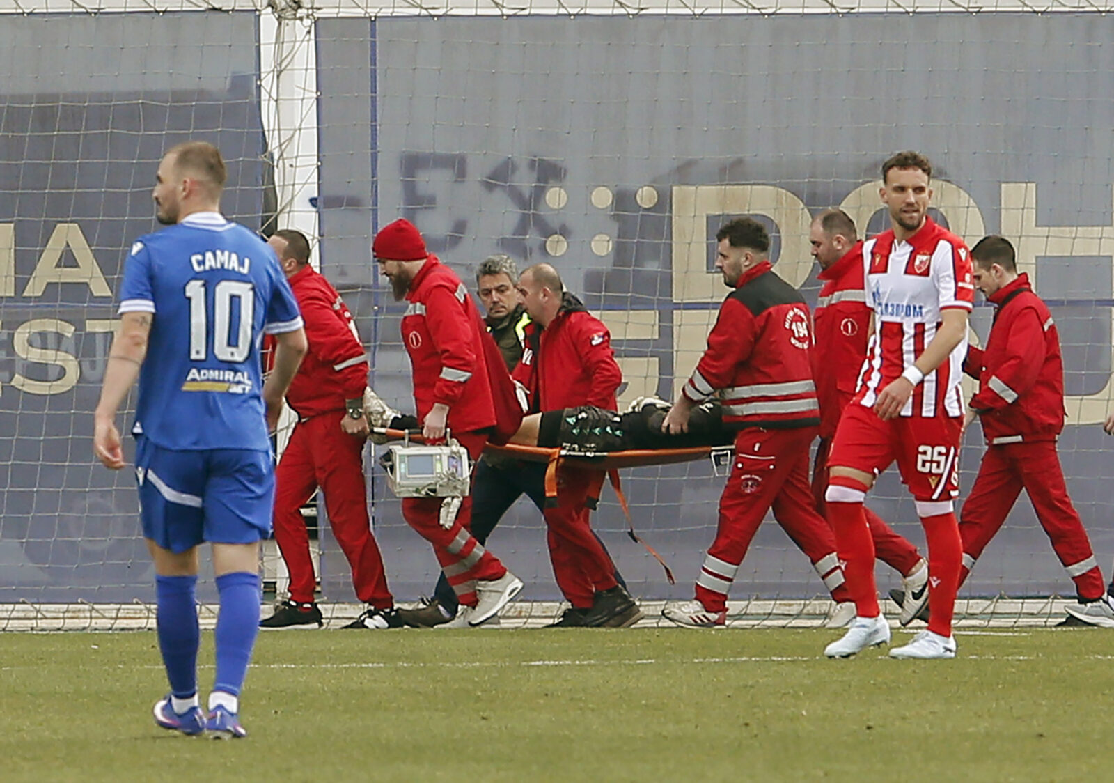 The 1/4 final match of the Mozzart Bet Cup of Serbia 2025/2026 between FK Novi Pazar and FK Crvena zvezda was played at the City Stadium in Novi Pazar. Utakmica 1/4 finala Mozzart Bet Kupa Srbije 2025/2026 izmedju FK Novi Pazar i FK Crvena zvezdaodigrana je Gradskom stadionu u Novom Pazaru.