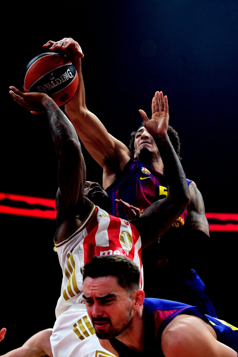 The match of the 14th round of the Turkish Airlines Euroleague between KK Crvena zvezda Meridianbet and FC Barcelona was played at the Belgrade Arena. Utakmica 14. kola Turkish Airlines Evrolige izmedju KK Crvena zvezda Meridianbet i FC Barcelona odigrana je u Beogradskoj Areni.