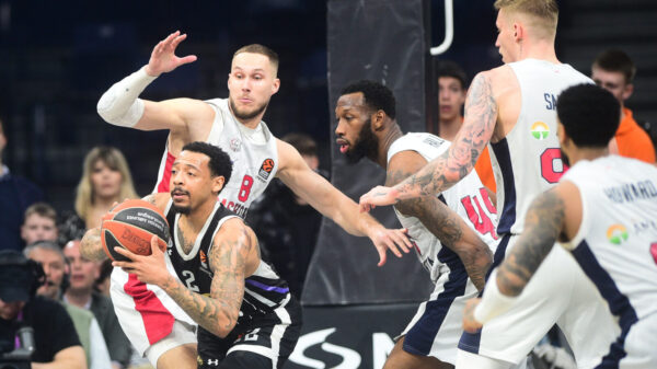 The match of the 27th round of the Turkish Airlines Euroleague between KK Partizan Mozzart Bet and BC Baskonia Vitoria-Gasteiz was played at the Belgrade Arena. Utakmica 27. kola Turkish Airlines Evrolige izmedju KK Partizan Mozzart Bet i BC Baskonia Vitoria-Gasteiz odigrana je u Beogradskoj Areni.