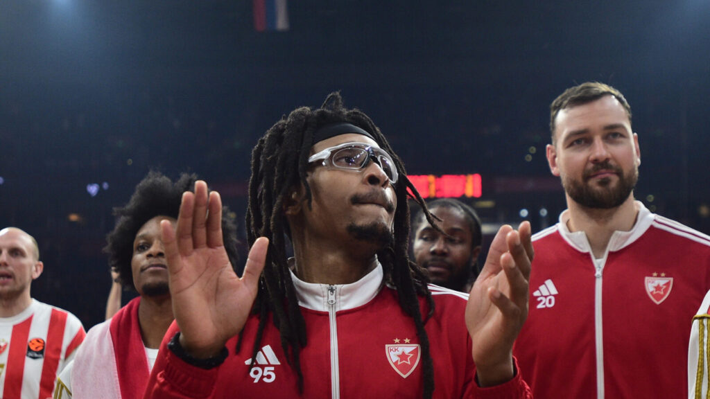 The match of the 31st round of the Turkish Airlines Euroleague between KK Crvena zvezda MeridianBet and BC Fenerbahce Beko was played in the Belgrade Arena. Utakmica 31. kola Turkish Airlines Evrolige izmedju KK Crvena zvezda MeridianBet i BC Fenerbahce Beko odigrana je u Beogradskoj Areni.