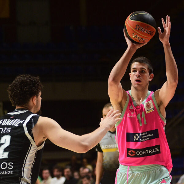 The third semi-final match of the Serbian Basketball League playoffs between KK Partizan Mozzart Bet and KK Mega MIS was played in the Aleksandar Nikolic hall. Treca polufinala utakmica plej-ofa Kosarkaske lige Srbije izmedju KK Partizan Mozzart Bet i KK Mega MIS odigrana je u hali Aleksandar Nikolic.