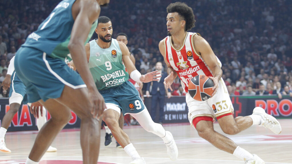 The match of the 6th round of the Turkish Airlines Euroleague between KK Crvena zvezda MeridianBet and BC Saski Baskoni was played in Belgrade Arena. Utakmica 6. kola Turkish Airlines Evrolige izmedju KK Crvena zvezda MeridianBet i BC Saski Baskoni odigrana je u Beogradskoj Areni.