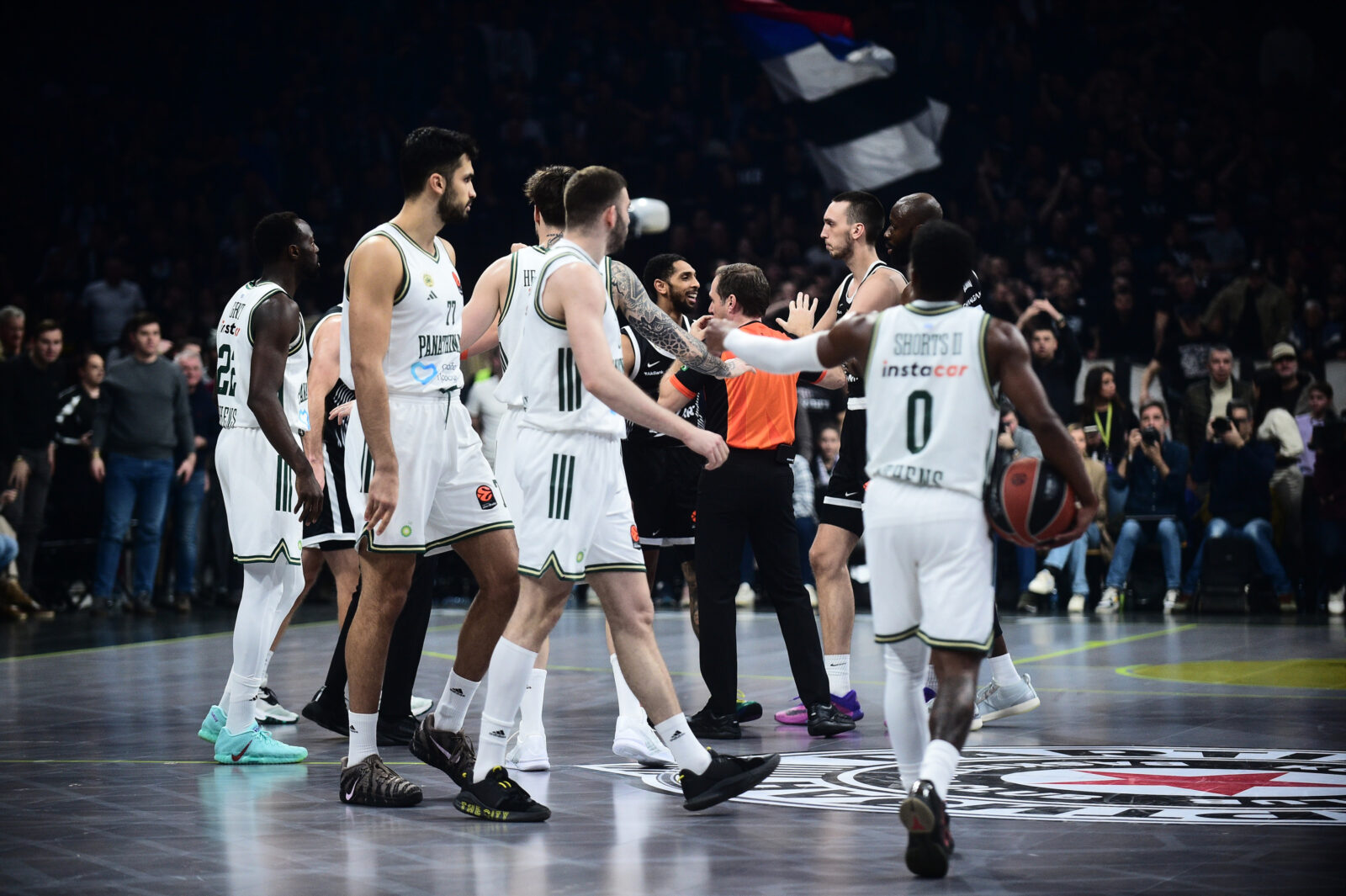 The match of the 27th round of the Turkish Airlines Euroleague between BC Partizan Mozzart Bet and BC Panathinaikos AKTOR was played at the Belgrade Arena. Utakmica 27. kola Turkish Airlines Evrolige izmedju KK Partizan Mozzart Bet i KK Panathinaikos AKTOR odigrana je u Beogradskoj Areni.