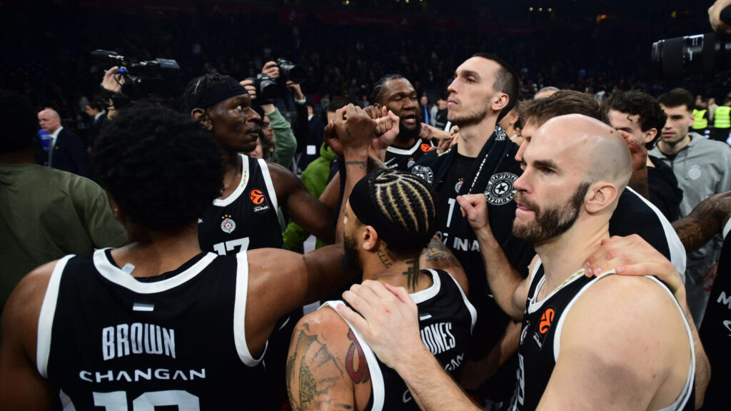 The match of the 30th round of the Turkish Airlines Euroleague between KK Partizan Mozzart Bet and BC Dubai Basketball was played in the Belgrade Arena. Utakmica 30. kola Turkish Airlines Evrolige izmedju KK Partizan Mozzart Bet i BC Dubai Basketball odigrana je u Beogradskoj Areni.