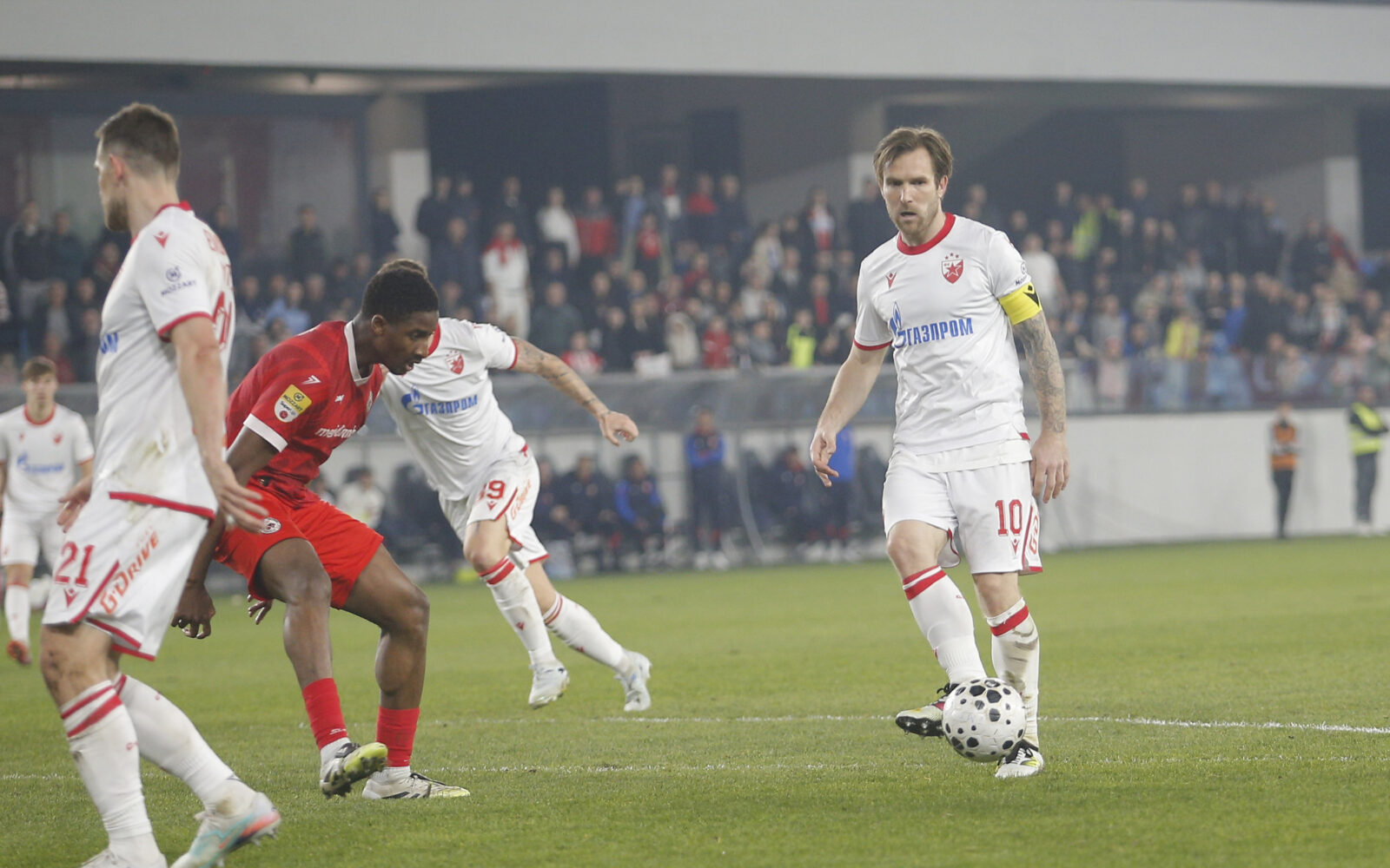 The match of the 27th round of the Mozzart Bet Super League of Serbia between FK IMT and FK Crvena zvezda was played at the Lagator City Stadium in Loznica. Utakmica 27. kola Mozzart Bet Super liga Srbije izmedju FK IMT i FK Crvena zvezda odigrana je na Gradskom stadionu Lagator u Loznici.