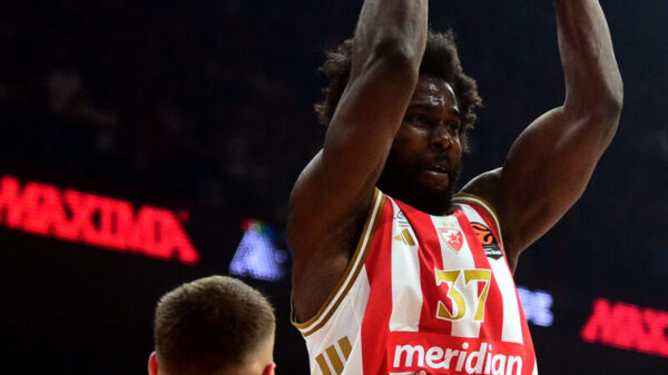 The match of the 6th round of the Turkish Airlines Euroleague between KK Crvena zvezda MeridianBet and BC Saski Baskoni was played in Belgrade Arena. Utakmica 6. kola Turkish Airlines Evrolige izmedju KK Crvena zvezda MeridianBet i BC Saski Baskoni odigrana je u Beogradskoj Areni.