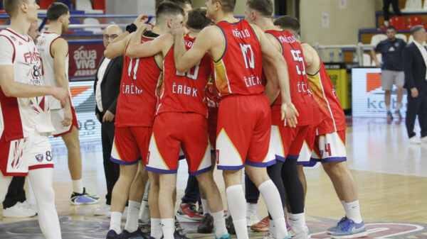 The match of the 17th round of the AdmiralBet ABA League between KK FMP and KK Borac Mozzart was played at the Arena KK FMP. Utakmica 17. kola AdmiralBet ABA League izmedju KK FMP i KK Borac Mozzart odigrana je u Areni KK FMP.