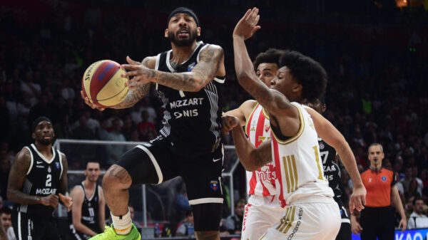 The match of the fourth round of the second phase of the AdmiralBet ABA League between KK Crvena zvezda MeridianBet and KK Patizan Mozzart Bet was played at the Belgrade Arena. Utakmica cetvrte runde druge faze AdmiralBet ABA League izmedju KK Crvena zvezda MeridianBet i KK Patizan Mozzart Bet odigrana je u Beogradskoj Areni.