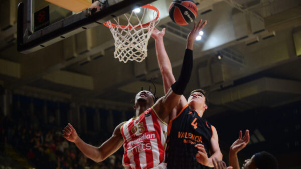 The match of the 20th round of the Turkish Airlines Euroleague between KK Crvena zvezda Meridianbet and KK Valencia was played in the Aleksandar Nikolic hall. Utakmica 20. kola Turkish Airlines Evrolige izmedju KK Crvena zvezda Meridianbet i KK Valensija odigrana je u dvorani Aleksandar Nikolic.
