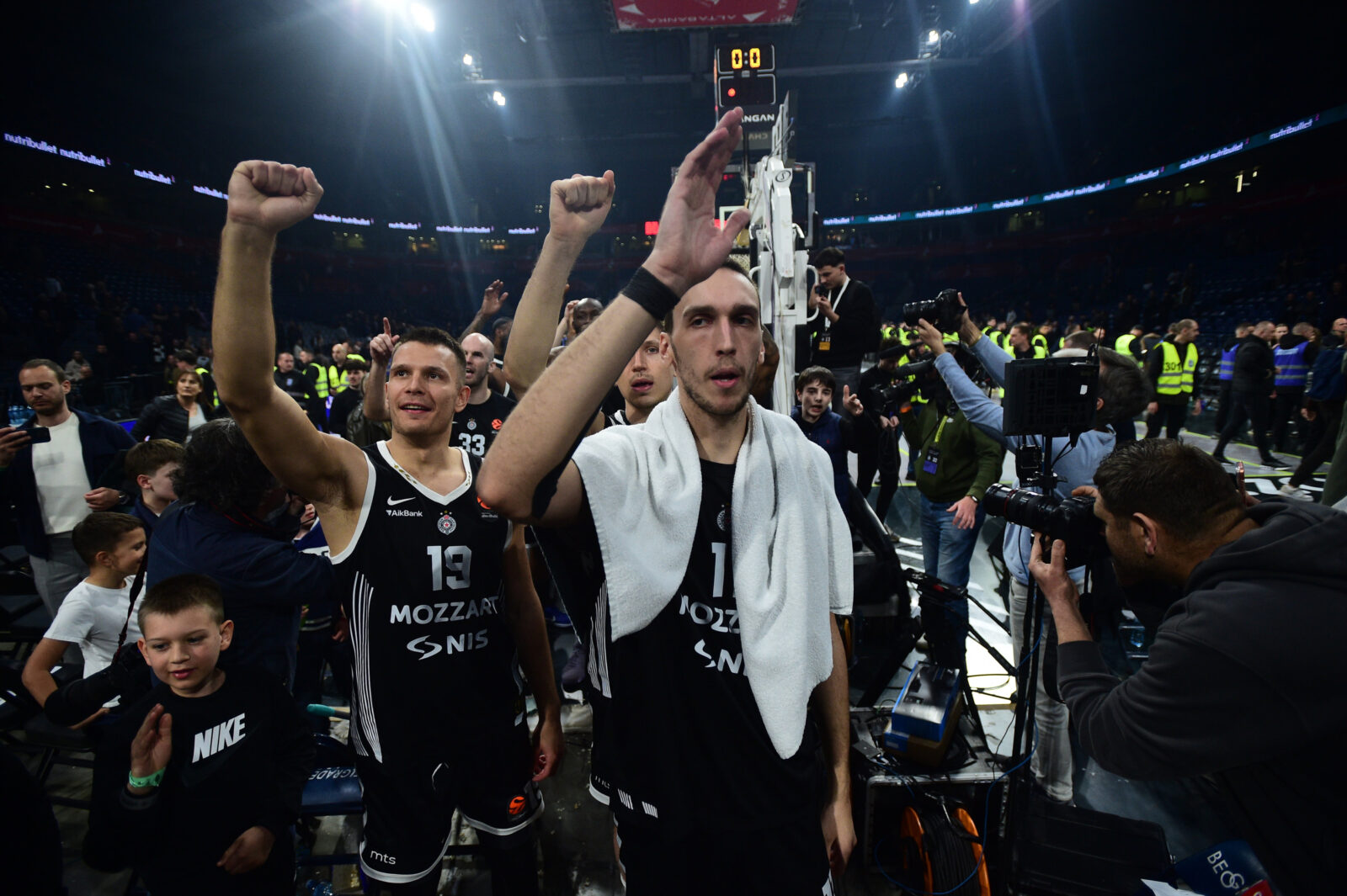 The match of the 33rd round of the Turkish Airlines Euroleague between KK Partizan Mozzart Bet and BC LDLC ASVEL was played at the Belgrade Arena. Utakmica 33. kola Turkish Airlines Evrolige izmedju KK Partizan Mozzart Bet i BC LDLC ASVEL odigrana je u Beogradskoj Areni.