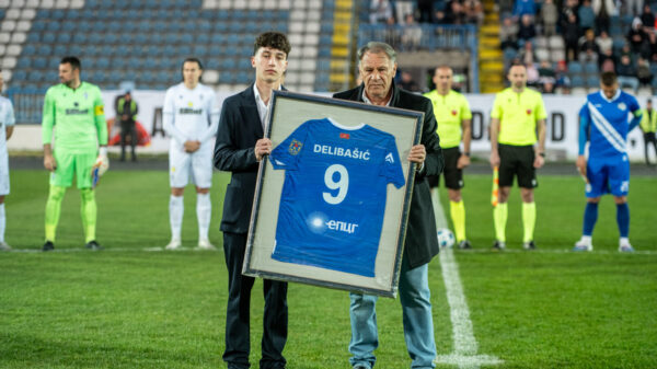 The first "Andrija Delibasic" Memorial Tournament was held in Niksic, at the City Stadium Kraj Bistrica, and three clubs participated - Sutjeska, Buducnost and Partizan, in which the former national team player gave the most as a player and official. Prvi Memorijalni turnir "Andrija Delibasic"odrzan je u Niksicu, na Gradskom stadionu Kraj Bistrice, a ucestvuju tri kluba - Sutjeska, Buducnost i Partizan u kojima je nekadasnji reprezentativac dao najvise kao igrac i funkcioner