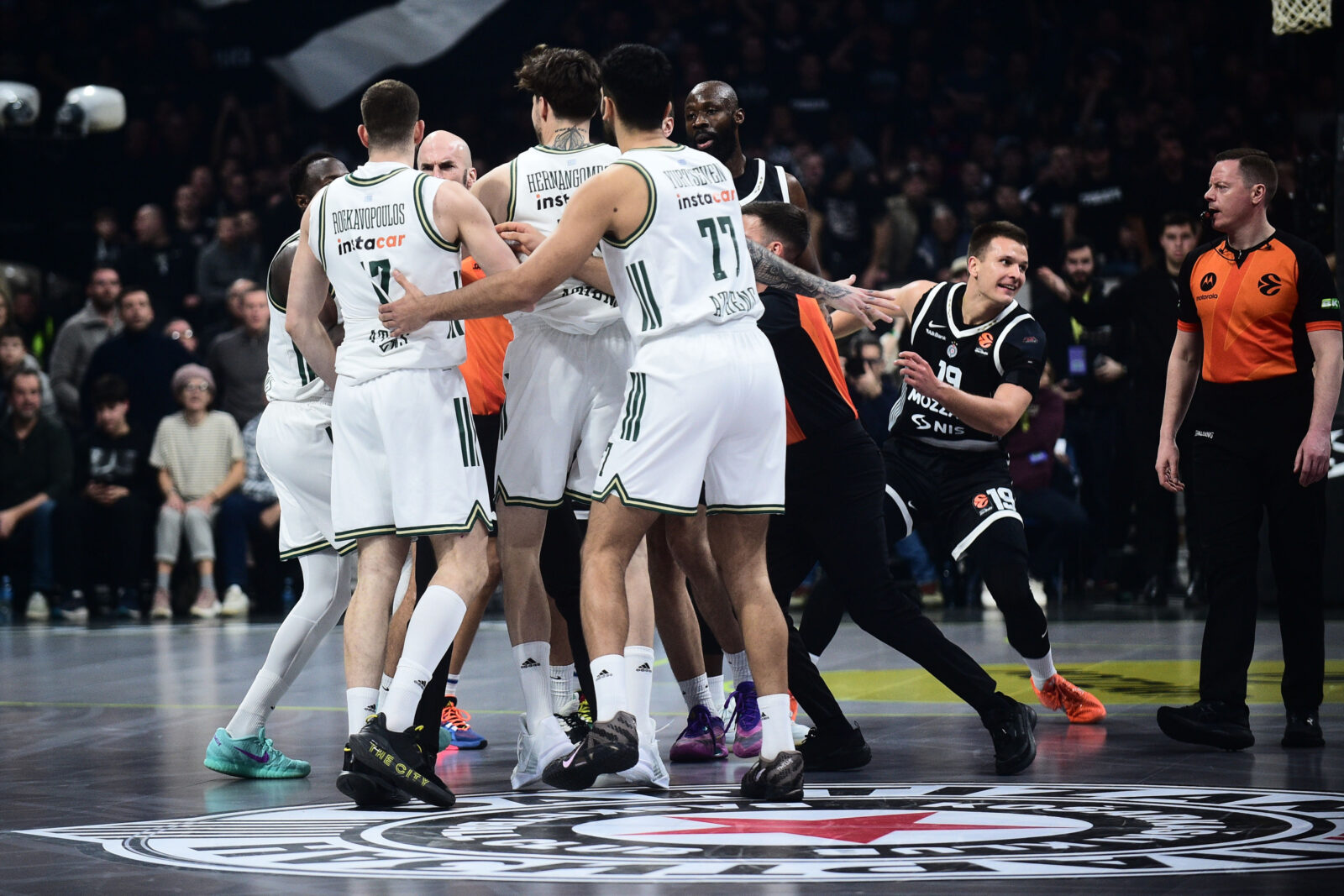 The match of the 27th round of the Turkish Airlines Euroleague between BC Partizan Mozzart Bet and BC Panathinaikos AKTOR was played at the Belgrade Arena. Utakmica 27. kola Turkish Airlines Evrolige izmedju KK Partizan Mozzart Bet i KK Panathinaikos AKTOR odigrana je u Beogradskoj Areni.