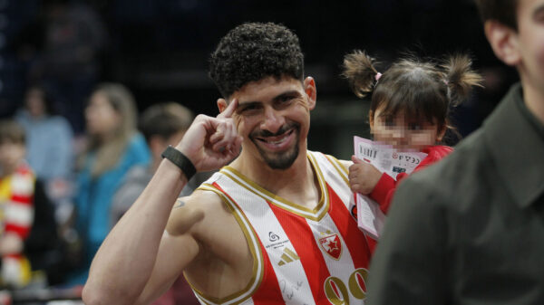 The match of the fourth round of the second phase of the AdmiralBet ABA League between KK Crvena zvezda MeridianBet and KK Patizan Mozzart Bet was played at the Belgrade Arena. Utakmica cetvrte runde druge faze AdmiralBet ABA League izmedju KK Crvena zvezda MeridianBet i KK Patizan Mozzart Bet odigrana je u Beogradskoj Areni.