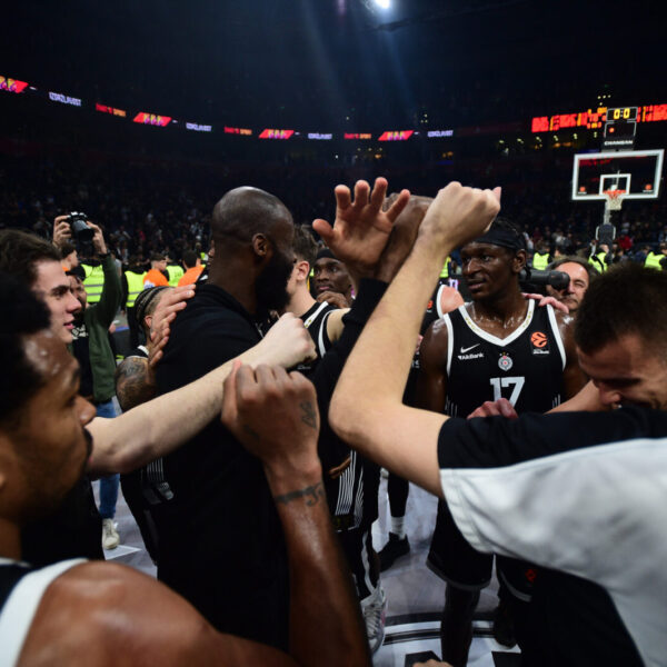 The match of the 34th round of the Turkish Airlines Euroleague between KK Partizan Mozzart Bet and BC Valencia Basket was played at the Belgrade Arena. Utakmica 34. kola Turkish Airlines Evrolige izmedju KK Partizan Mozzart Bet i BC Valencia Basket odigrana je u Beogradskoj Areni.