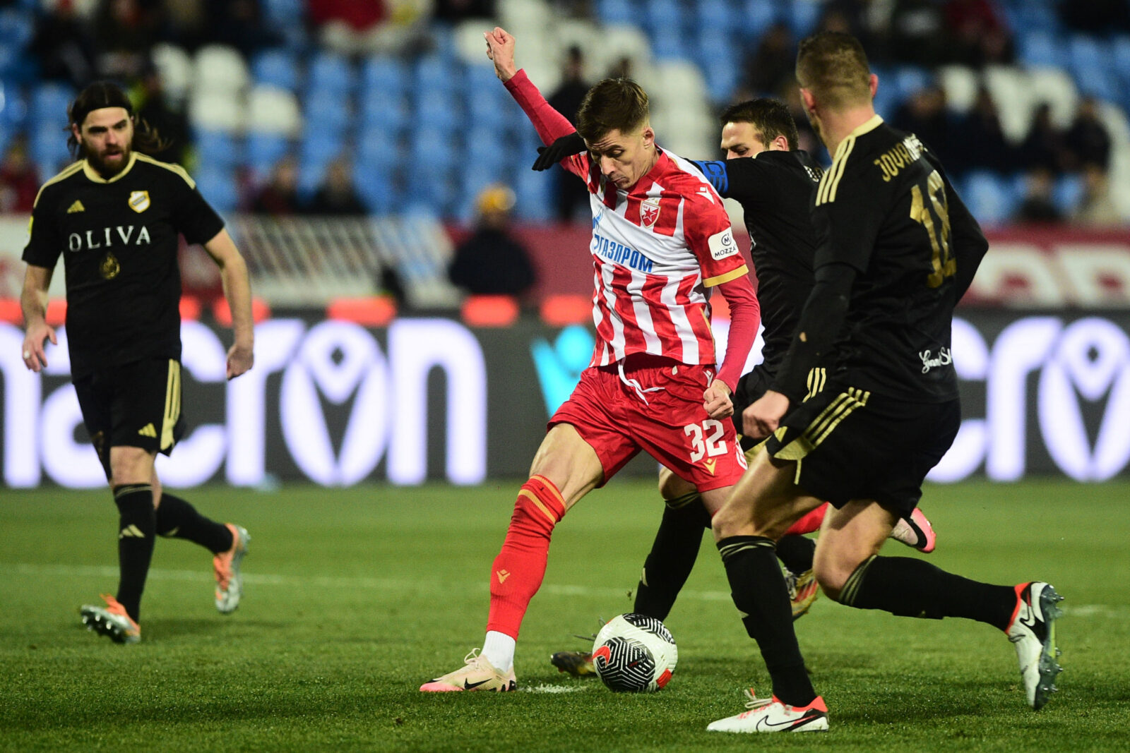 The match of the 20th round of the Mozzart Super League of Serbia between FK Crvena zvezda and FK Cukaricki was played at the Rajko Mitic stadium. Utakmica 20. kola Mozzart Super lige Srbije izmedju FK Crvena zvezda i FK Cukaricki odigrana je na stadionu Rajko Mitic