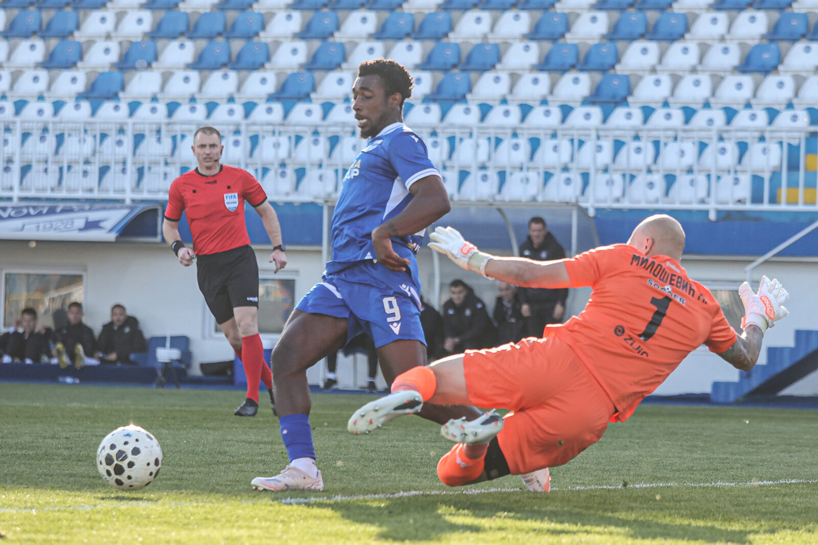 The match of the 30th round of the Mozzart Bet Super League of Serbia between FK Novi Pazar and FK Partizan was played at the City Stadium in Novi Pazar. Utakmica 30. kola Mozzart Bet Super liga Srbije izmedju FK Novi Pazar i FK Partizan odigrana je na Gradskom stadionu u Novom Pazaru.