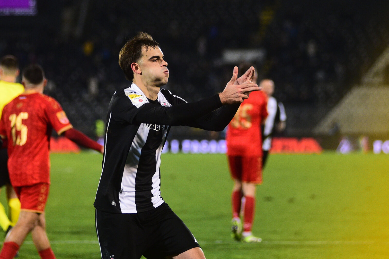 The match of the 19th round of the Mozzart Bet Super League of Serbia between FK Partizan and FK Napredak was played at the FK Partizan stadium. Utakmica 19. kola Mozzart Bet Super liga Srbije izmedju FK Partizan ii FK Napredak odigrana je na stadionu FK Partizan.