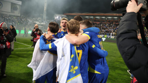 The World Cup play-off finals match between Bosnia and Herzegovina and Italy was played at the Bilino polje stadium in Zenica. Utakmica finala baraza za Svetsko prvenstvo izmedju Bosne i Hercegvine i Italije odigrana je na stadionu Bilino polje u Zenici.