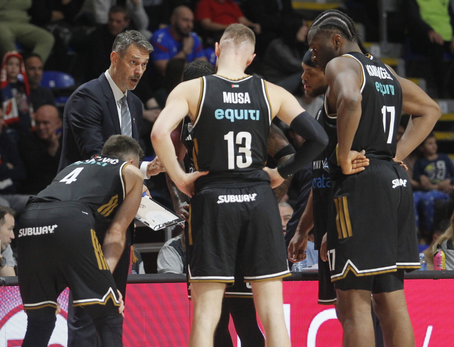 The match of the fifth round of the second phase of the AdmiralBet ABA League between KK Crvena zvezda MeridianBet and KK Dubai Basket was played at the Aleksandar Nikolic Hall. Utakmica pete runde druge faze AdmiralBet ABA League izmedju KK Crvena zvezda MeridianBet i KK Dubai Basket odigrana je u dvorani Aleksandar Nikolic.