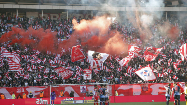 The match of the 31st round of the Mozzart Bet Super League of Serbia between FK Crvena Zveda and FK Vojvodina was played at the Rajko Mitic Stadium. Utakmica 31. kola Mozzart Bet Super liga Srbije izmedju FK Crvena zveda i FK Vojvodina odigrana je na stadionu Rajko Mitic.