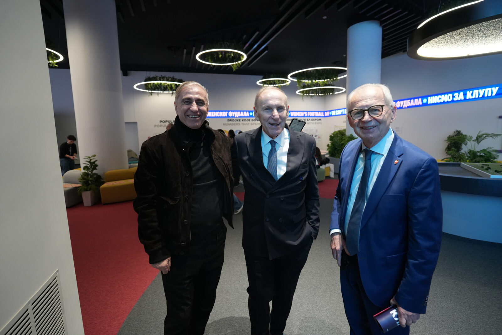 The Football Association of Serbia organized the Women's Football Day at the EXPO Playground (Belgrade Fair). Fudbalski savez Srbije organizovao je u prostoru EXPO Playground (Beogradski sajam) Dan zenskog fudbala.
