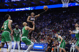 Tyrese Maxey,Derrick White