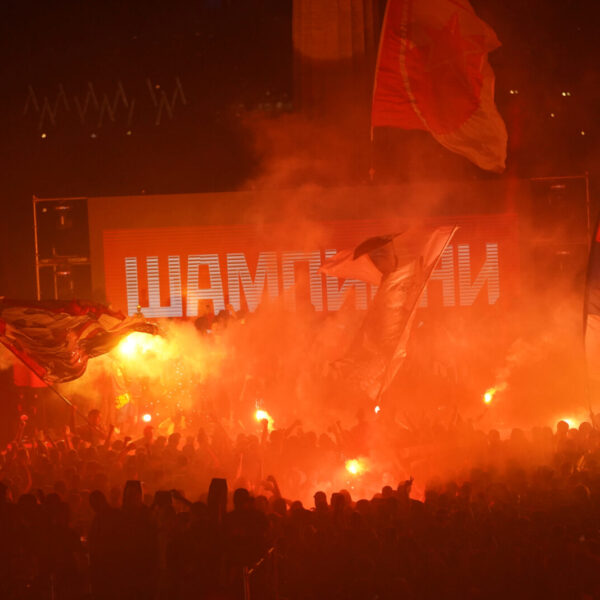 Celebration of the title of FK Crvena Zvezda players and celebration of Zvezda fans on the streets of Belgrade. Proslava titule igraca FK Crvena zvezda i slavlje navijaca Zvezde na beogradskim ulicama.