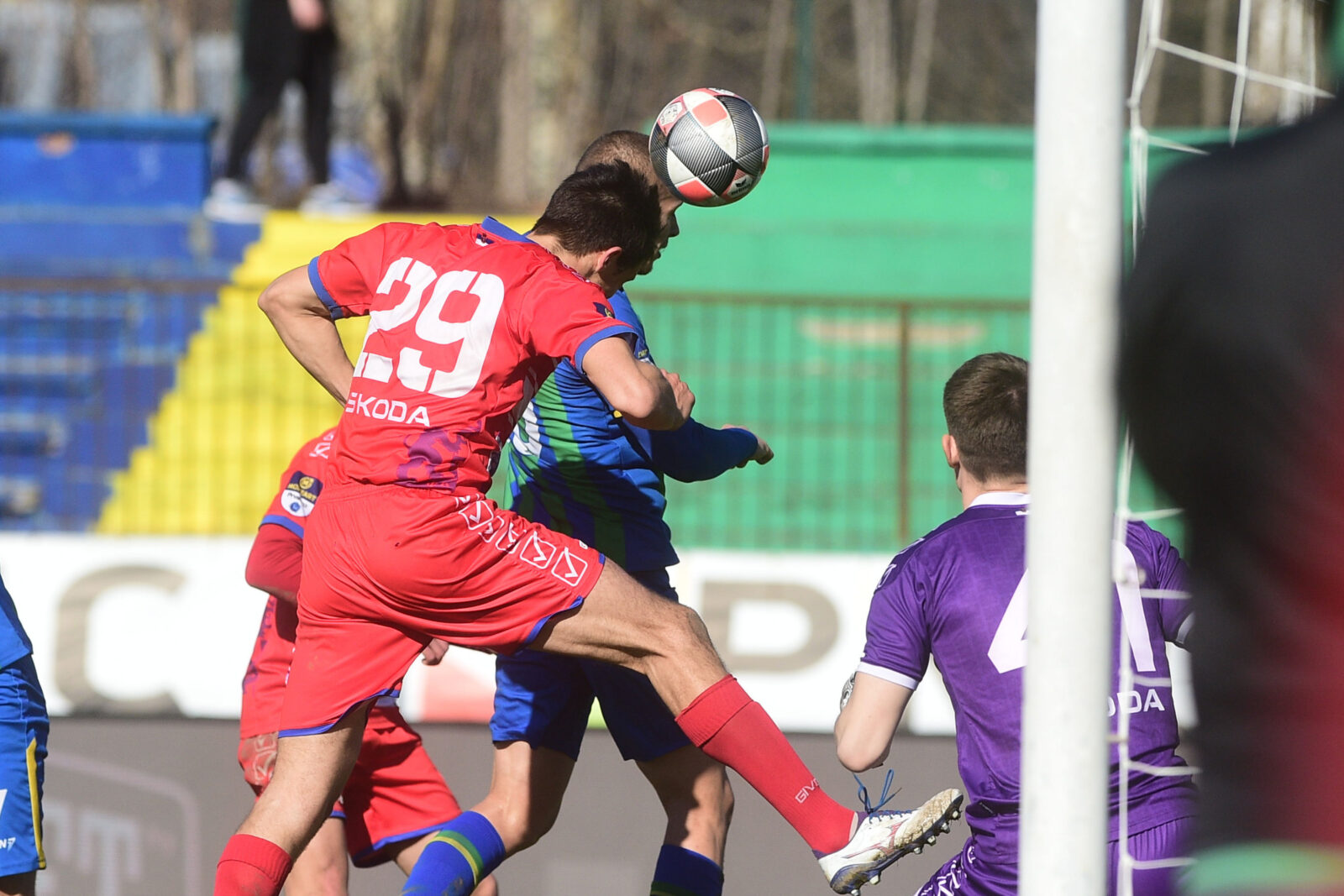 The match of the 25th round of the Mozzart Bet First League of Serbia between FK Zemun and FK Borac 1926 was played at the City Stadium in Zemun. Utakmica 25. kola Mozzart Bet Prve lige Srbije izmedju FK Zemun i FK Borac 1926 odigradan je na Gradskom stadionu u Zemunu.