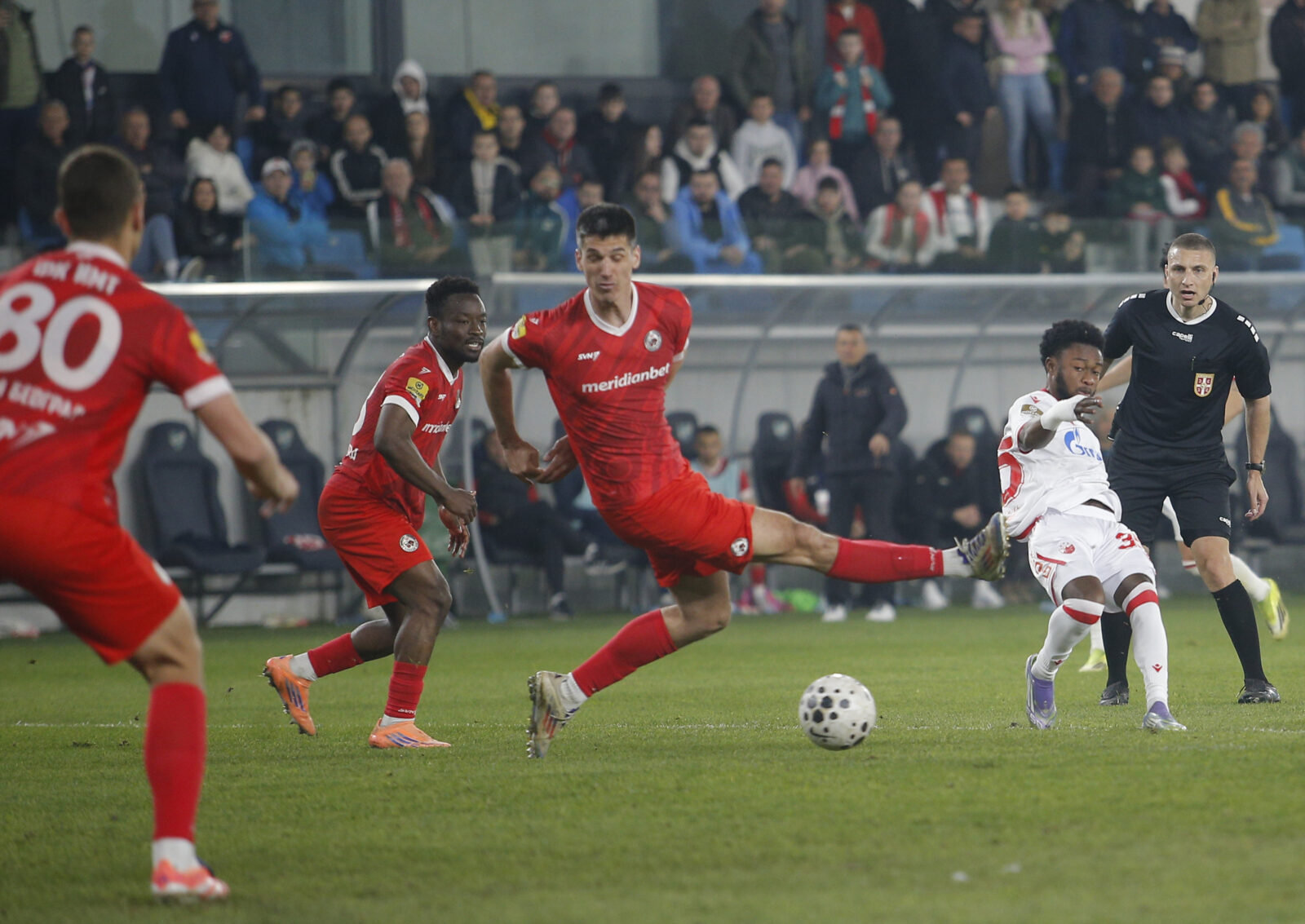 The match of the 27th round of the Mozzart Bet Super League of Serbia between FK IMT and FK Crvena zvezda was played at the Lagator City Stadium in Loznica. Utakmica 27. kola Mozzart Bet Super liga Srbije izmedju FK IMT i FK Crvena zvezda odigrana je na Gradskom stadionu Lagator u Loznici.
