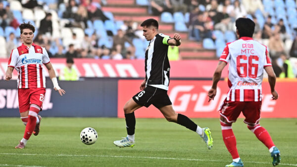 The match of the 33rd round of the Mozzart Super League of Serbia, the 179th eternal derby between FK Crvena zvezda and FK Partizan was played at the Rajko Mitic stadium. Utakmica 33. kola Mozzart Super lige Srbije, 179. veciti derbi izmedju FK Crvena zvezda i FK Partizan odigrana je na stadion Rajko Mitic.