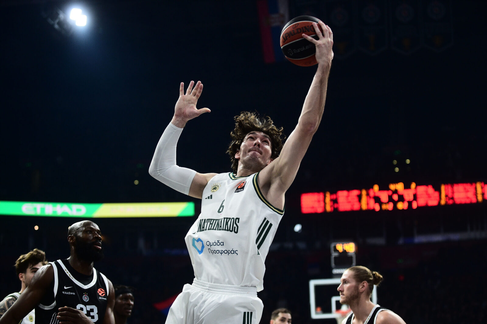 The match of the 27th round of the Turkish Airlines Euroleague between BC Partizan Mozzart Bet and BC Panathinaikos AKTOR was played at the Belgrade Arena. Utakmica 27. kola Turkish Airlines Evrolige izmedju KK Partizan Mozzart Bet i KK Panathinaikos AKTOR odigrana je u Beogradskoj Areni.