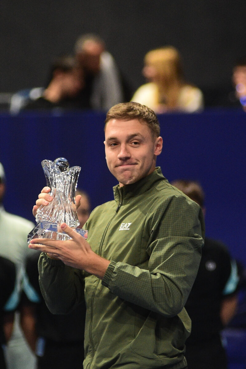 The final of the Belgrade Open tournament between Hamad Medjedovic (SRB) and Denis Shapovalov (CAN) was played in the Belgrade Arena. Finale Belgrade Open turnira izmedju Hamada Medjedovica (SRB) i Denisa Sapovalov (CAN) odigrano je u Beogradskoj areni.