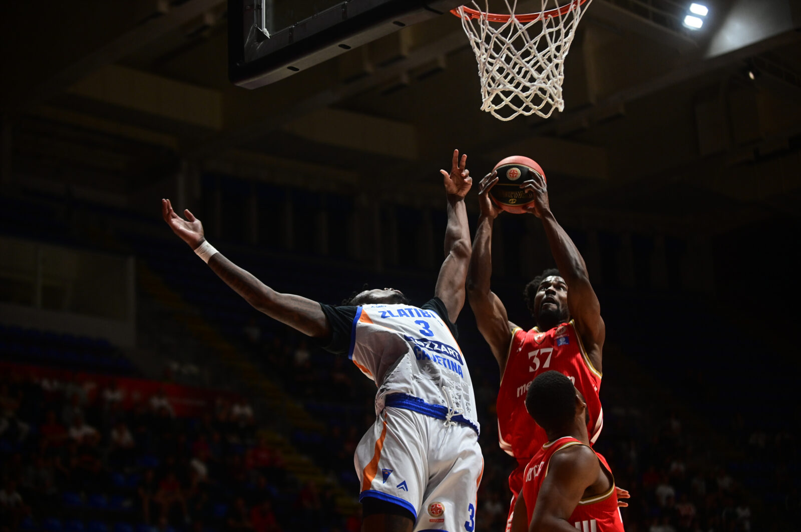 The third match of the quarterfinals of the Meridianbet Kosarkaska liga Srbije between KK Crvena zvezda MeridianBet and KK Zlatibor Mozzart was played in the Aleksandar Nikolic hall. Treca utakmica cetvrtfinala Meridianbet Kosarkaske lige Srbije izmedju KK Crvena zvezda MeridianBet i KK Zlatibor Mozzart odigrana je u hali Aleksandar Nikolic.