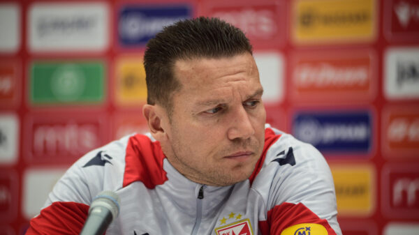 The press conference of FC Crvena zvezda coach Barak Bahar on the occasion of the 171st major derby was held in the press room of the Rajko Mitic stadium. Konferencija za medije trenera FK Crvena zvezda Baraka Bahara povodom 171. vecitog derbija odrzana je u press sali stadiona Rajko Mitic.