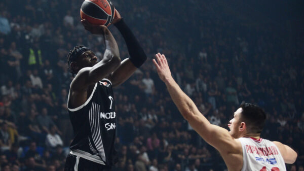 The match of the 22nd round of the Turkish Airlines Euroleague between KK Partizan Mozzart Bet and KK Olympiacos Piraeus was played at the Aleksandar Nikolic Basketball Hall. Utakmica 22. kola Turkish Airlines Evrolige izmedju KK Partizan Mozzart Bet i KK Olympiacos Piraeus odigrana je u Kosarkaskoj dvorani Aleksandar Nikolic.