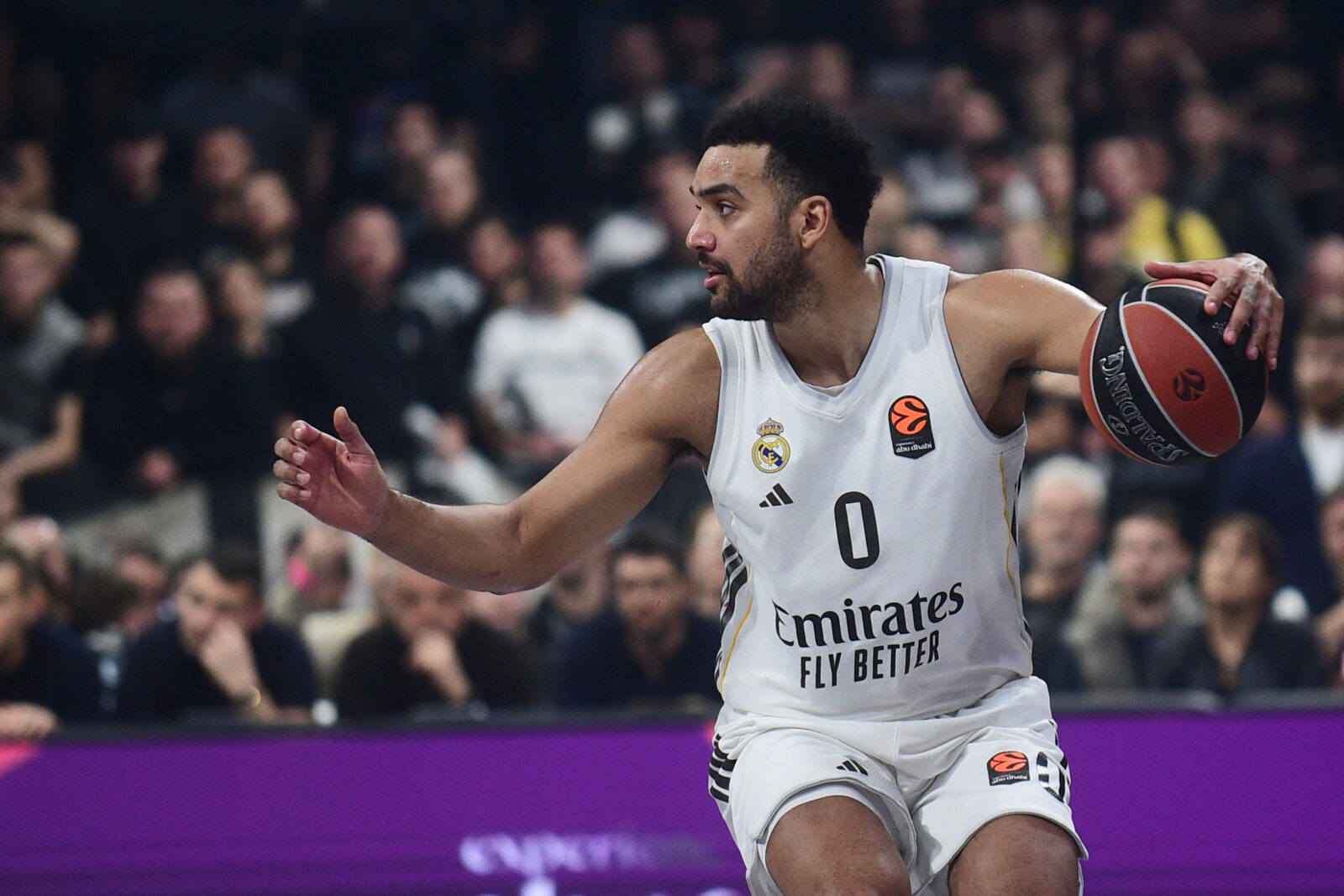 The match of the 28th round of the Turkish Airlines Euroleague between KK Partizan Mozzart Bet and BC Real Madrid was played in the Belgrade Arena. Utakmica 28. kola Turkish Airlines Evrolige izmedju KK Partizan Mozzart Bet i KK Real Madrid odigrana je u Beogradskoj Areni.