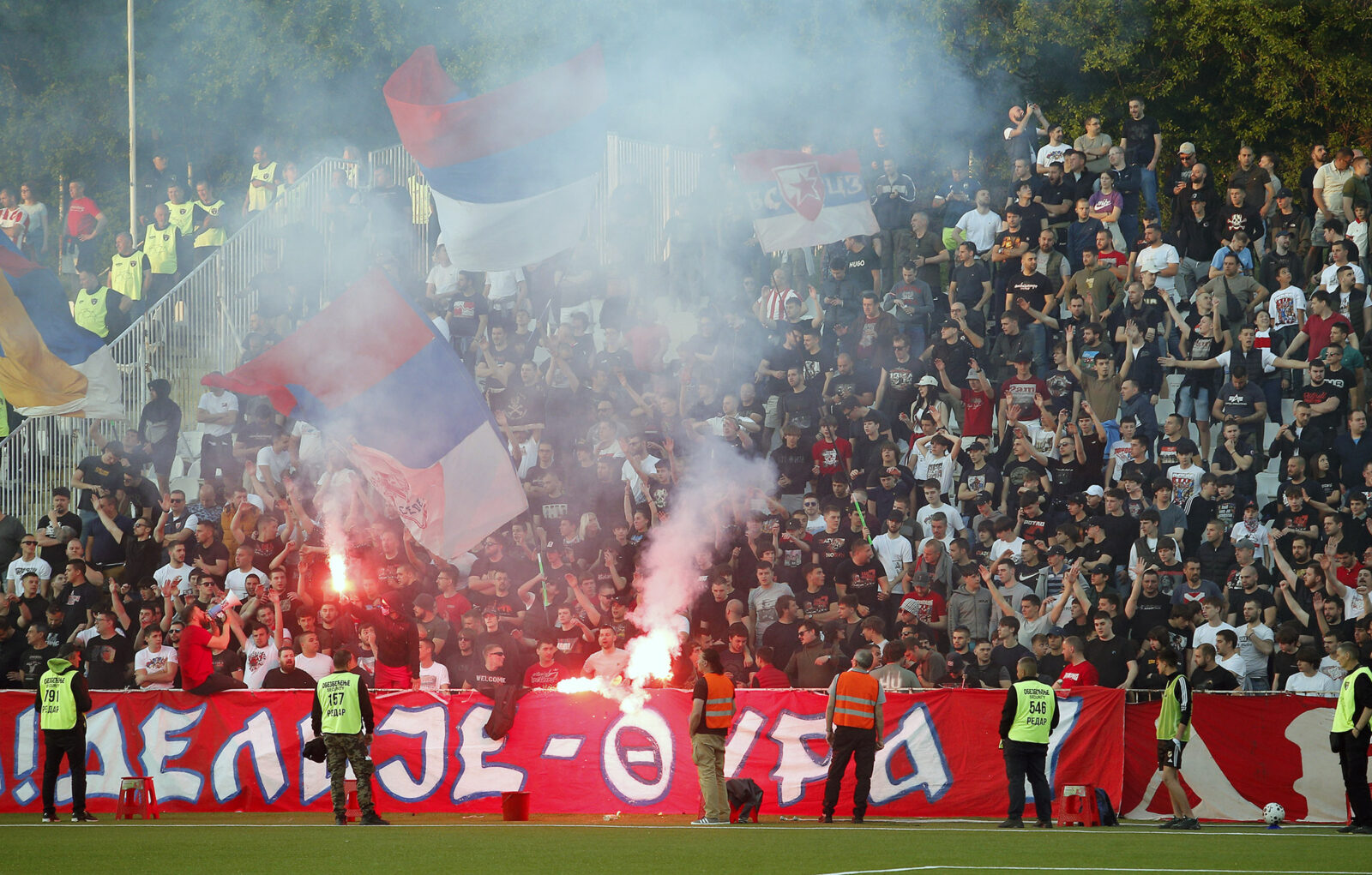 The match of the 34th round of the Mozart Super League of Serbia between FK Cukaricki and FK Crvena zvezda was played at the FK Cukaricki stadium. Utakmica 34. kola Mozzart Super lige Srbije izmedju FK Cukaricki i FK Crvena zvezda odigrana je na stadion FK Cukaricki.