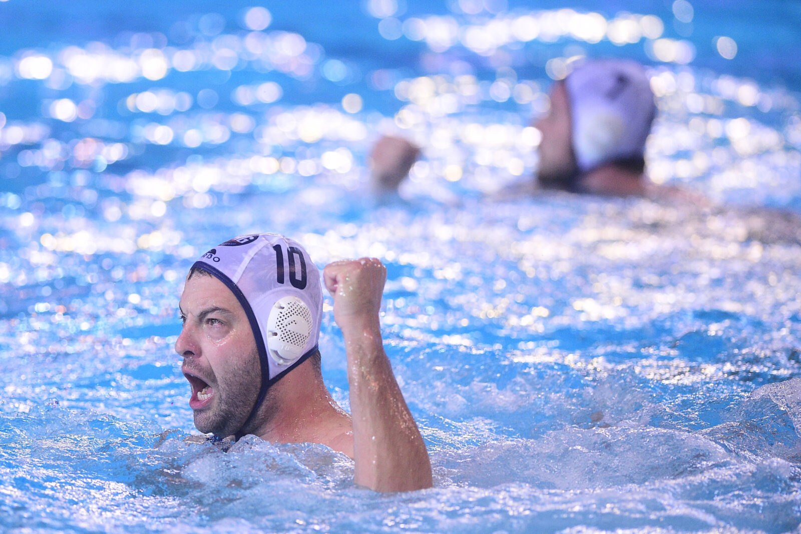 The derby match of the third round of the TOP 8 phase of the Champions League water polo between VK Novi Beograd and VK Pro Recco was played at the Sports Center pool on April 11. Derbi mec treceg kola TOP 8 faze vaterpolo Lige sampiona izmedju VK Novi Beograd i VK Pro Reko odigran je na bazenu Sportskog centra 11. april.