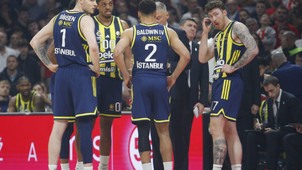 The match of the 31st round of the Turkish Airlines Euroleague between KK Crvena zvezda MeridianBet and BC Fenerbahce Beko was played in the Belgrade Arena. Utakmica 31. kola Turkish Airlines Evrolige izmedju KK Crvena zvezda MeridianBet i BC Fenerbahce Beko odigrana je u Beogradskoj Areni.