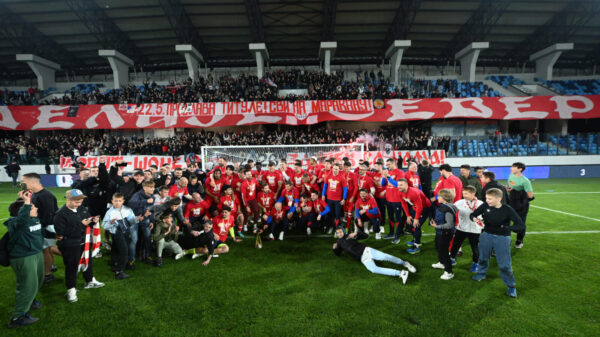 FK Crvena Zvezda won its 30th Serbian Cup trophy after defeating Vojvodina 5-4 on penalties in the final in Loznica, after the score was 2-2 after 120 minutes. FK Crvena zvezda je osvojila 30. trofej u Kupu Srbije posto je u finalu u Loznici posle penala pobedila Vojvodinu rezultatom 5:4, a tokom 120 minuta bilo je 2:2.