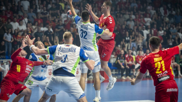 The first match of the baraza for the world championship qualification between Montenegro and Slovenia was played at the S.C. Moraca Hall in Podgorica. Prvi mec baraza za plasman na Svetsko prvenstvo izmedju Crne Gore i Slovenije odigran je hali S.C. Moraca u Podgorici.