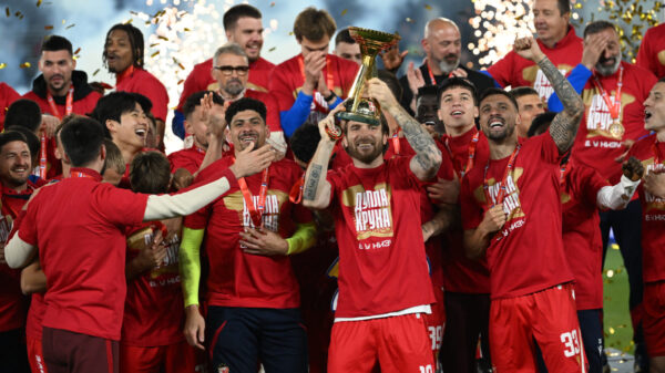 FK Crvena Zvezda won its 30th Serbian Cup trophy after defeating Vojvodina 5-4 on penalties in the final in Loznica, after the score was 2-2 after 120 minutes. FK Crvena zvezda je osvojila 30. trofej u Kupu Srbije posto je u finalu u Loznici posle penala pobedila Vojvodinu rezultatom 5:4, a tokom 120 minuta bilo je 2:2.