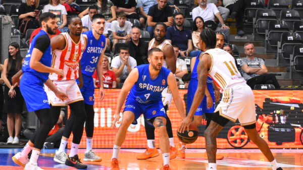 The semi-final match of the F4 tournament of the Meridianbet Basketball League of Serbia between KK Crvena zvezda MeridianBet and KK Spartak Office Shoes was played in the Cair Hall. Polufinalna utakmica F4 turnira Meridianbet Kosarkaske lige Srbije izmedju KK Crvena zvezda MeridianBet i KK Spartak Office Shoes odigrana je u hali Cair.