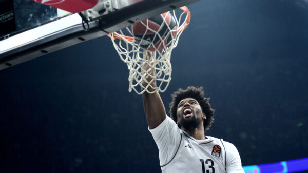 The 23rd round match of the Turkish Airlines Euroleague between KK Partizan Mozzart Bet and KK Paris Basketball was played at the Belgrade Arena. Utakmica 23. kola Turkish Airlines Evrolige izmedju KK Partizan Mozzart Bet i KK Paris Basketball odigrana je u Beogradskoj Areni.