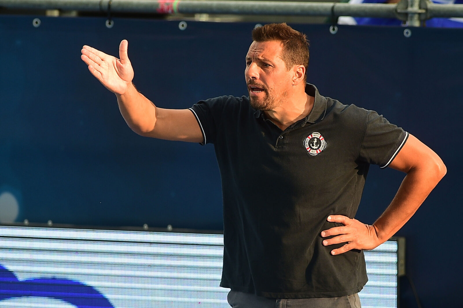 The third quarterfinal match of the Final Eight of the Champions League between AN Brescia and NC Vouliagmeni was played at the pool on April 11. Treca cetvrtfinalna utakmica Fajnal-ejta Lige sampiona izmedju AN Brescia i NC Vouliagmeni odigrana je na bazenu 11. april