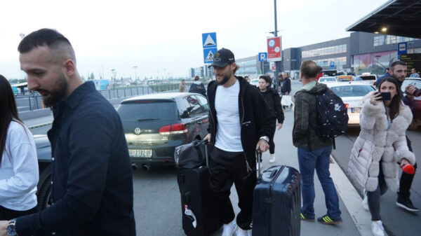 Footballer Nemanja Gudelj and Anastasija Gudelj (Anastasija Raznatovic) arrived at Belgrade Nikola Tesla Airport. Fudbaler Nemanja Gudelj i Anastasija Gudelj (Anastasija Raznatovic) stigli su beogradski aerodom Nikola Tesla.
