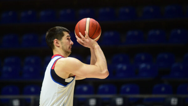 The open training of the Serbian men's basketball team was held at the Aleksandar Nikolic Hall. Otvoreni trening muske kosarkaske reprezentacije Srbije odrzan je u Dvorani Aleksandar Nikolic.