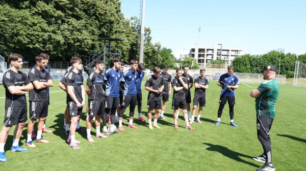At the FK Cukaricki stadium on Banovo Brdo, coach Marko Jaksic held a roll call on the occasion of the start of preparations for the upcoming 2026/27 season of the Cukaricki football club. Na stadionu FK Cukaricki na Banovom brdu trener Marko Jaksic je izvrsio prozivku povodom pocetka priprema za predstojecu sezonu 2026/27 fudbalskog kluba Cukaricki.
