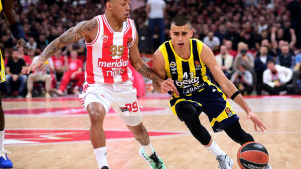 The match of the eighth round of the Turkish Airlines Euroleague between KK Crvena Zvezda Meridianbet Belgrade and KK Fenerbahce Beko Istanbul was played in Stark Arena. Utakmica osmog kola Turkish Airlines Evrolige izmedju KK Crvena Zvezda Meridianbet Belgrade i KK Fenerbahce Beko Istanbul odigrana je u Stark Areni.