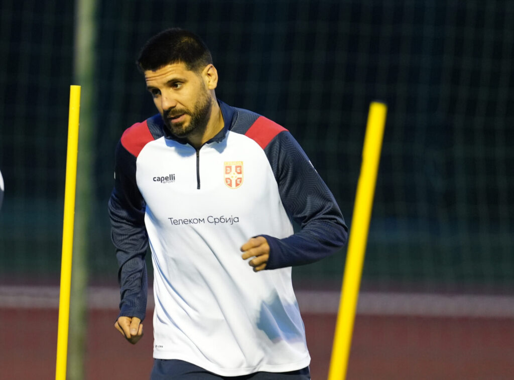 The training of the Serbian football team, which gathered before two friendly matches against Spain and Saudi Arabia, was held at the Michel Platini field in SC FSS Stara Pazova. Trening fudbalske reprezentacije Srbije koja se okupila pred dve prijateljske utakmice protiv Spanije i Saudijske Arabije, odrzan je na terenu Misel Platini u SC FSS Stara Pazova.